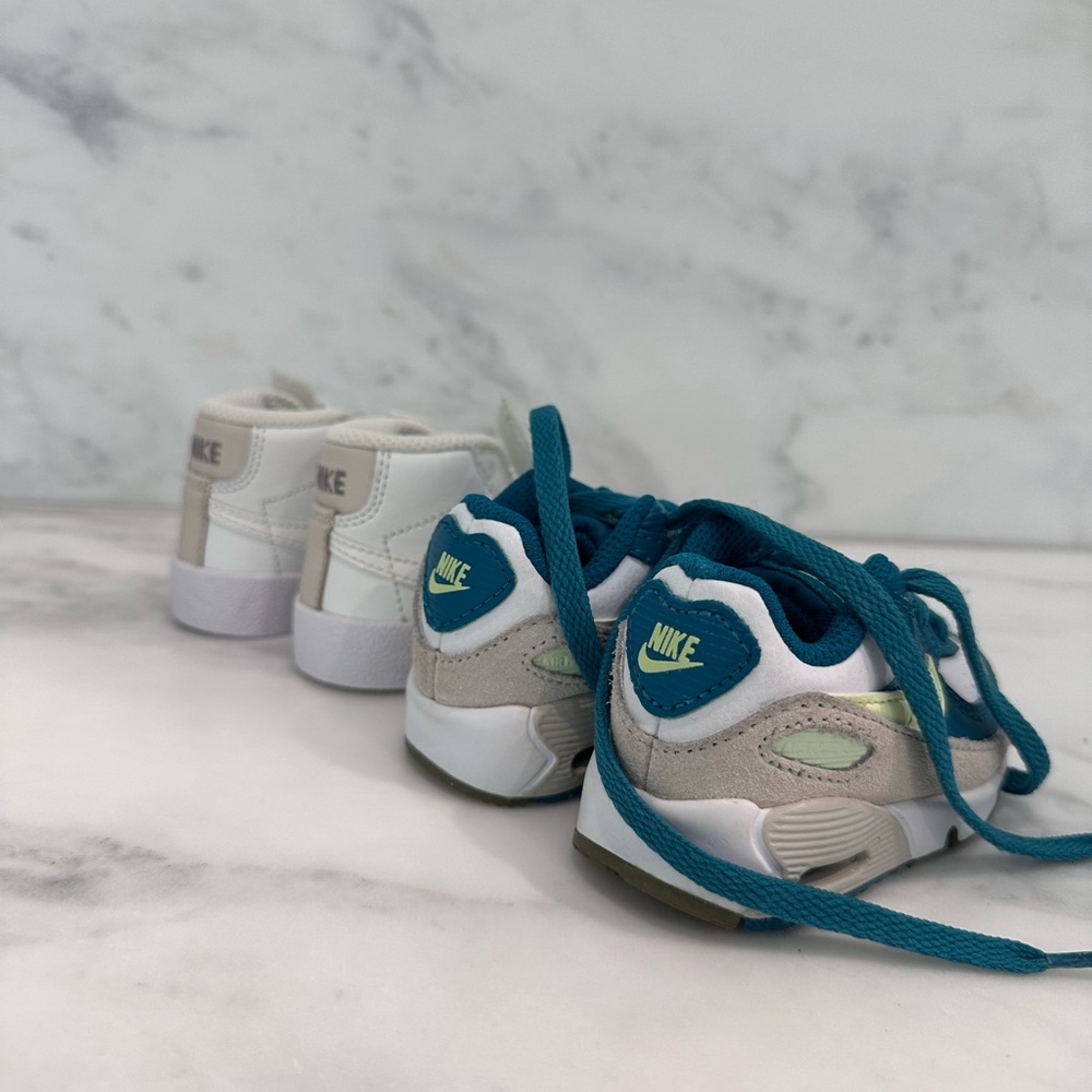 Nike Kids Sneakers - Teal and Cream